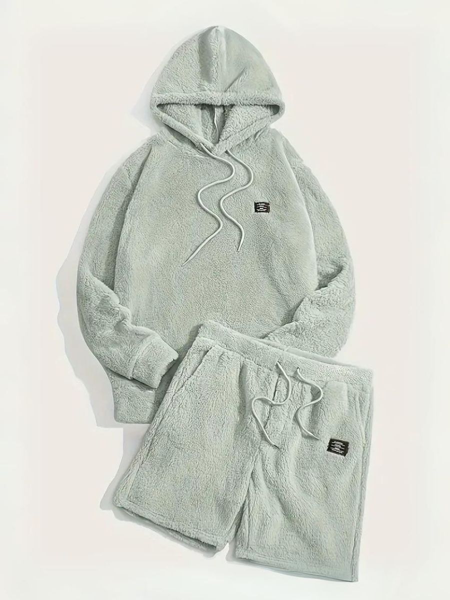 soffice felpa con cappuccio e pantaloncini