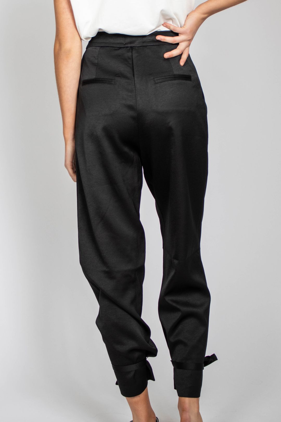 Pantaloni casual a gamba larga con nastro