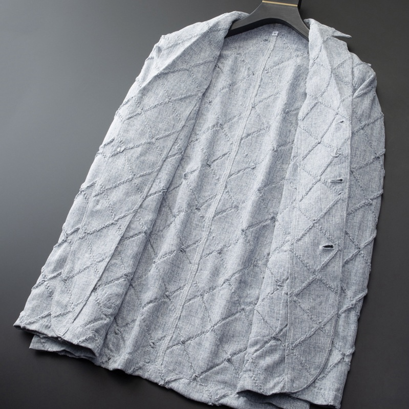 Giacca e pantaloni strutturati da uomo