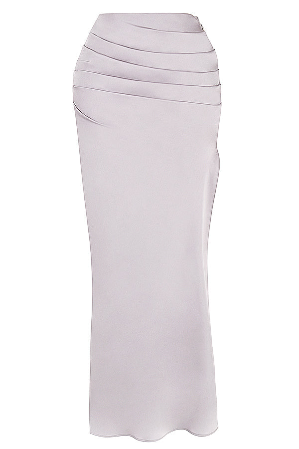 Corsetto grigio con ferretto e maxi gonna plissettata in raso