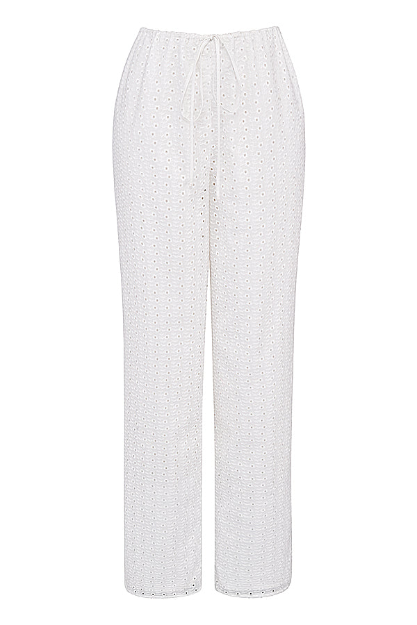 Top bralette in pizzo sangallo bianco con pantaloni