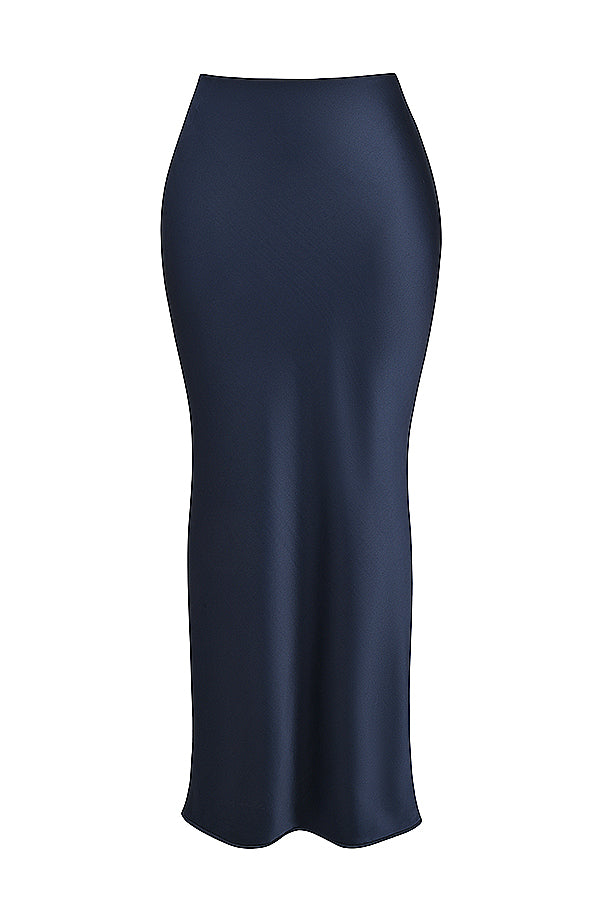 Corsetto blu navy con maniche a sbuffo e maxi gonna in raso con taglio in sbieco