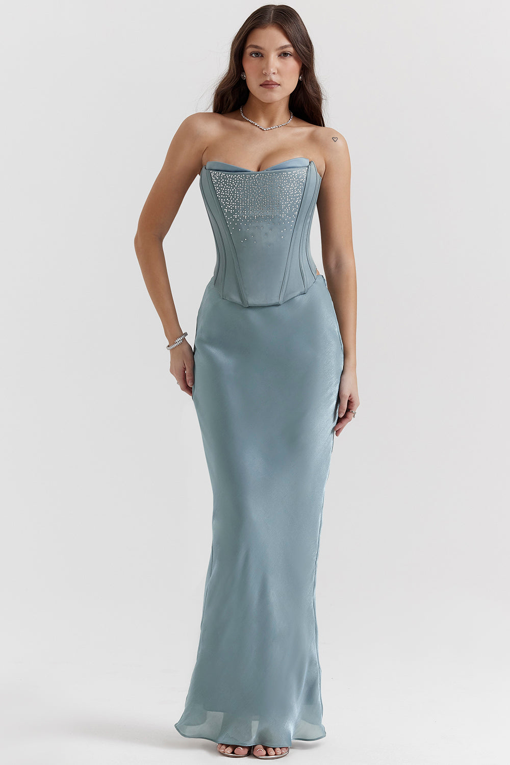 Corsetto in raso decorato blu freddo con gonna