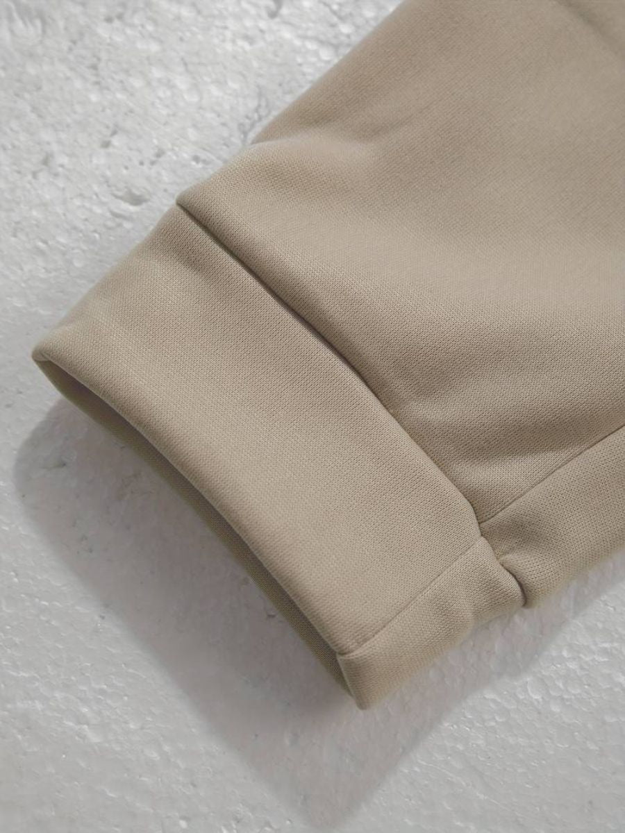 felpa con cappuccio e pantaloni da jogging con coulisse