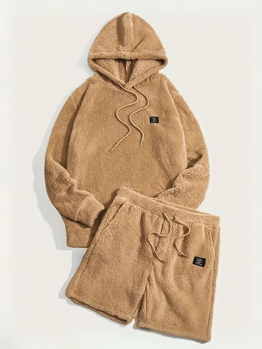 soffice felpa con cappuccio e pantaloncini