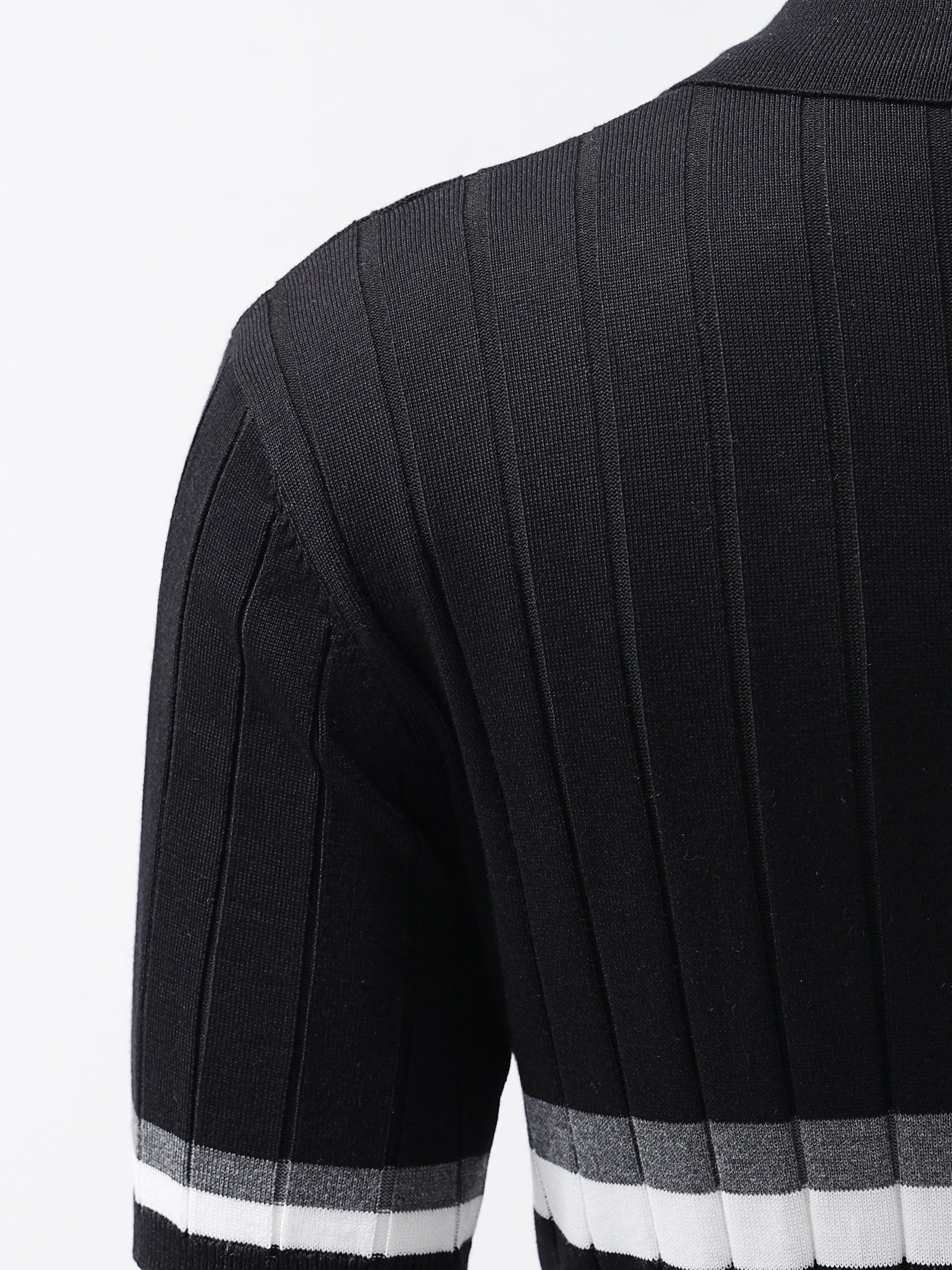 Polo elegante con fantasia a righe