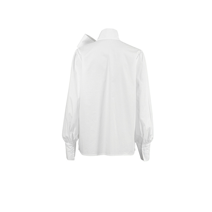 Camicia bianca con fiocco