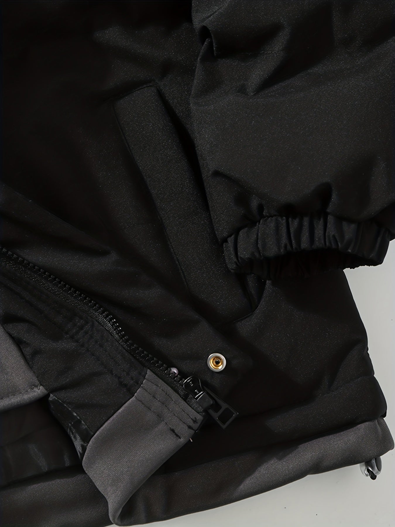 Calda giacca imbottita con cappuccio