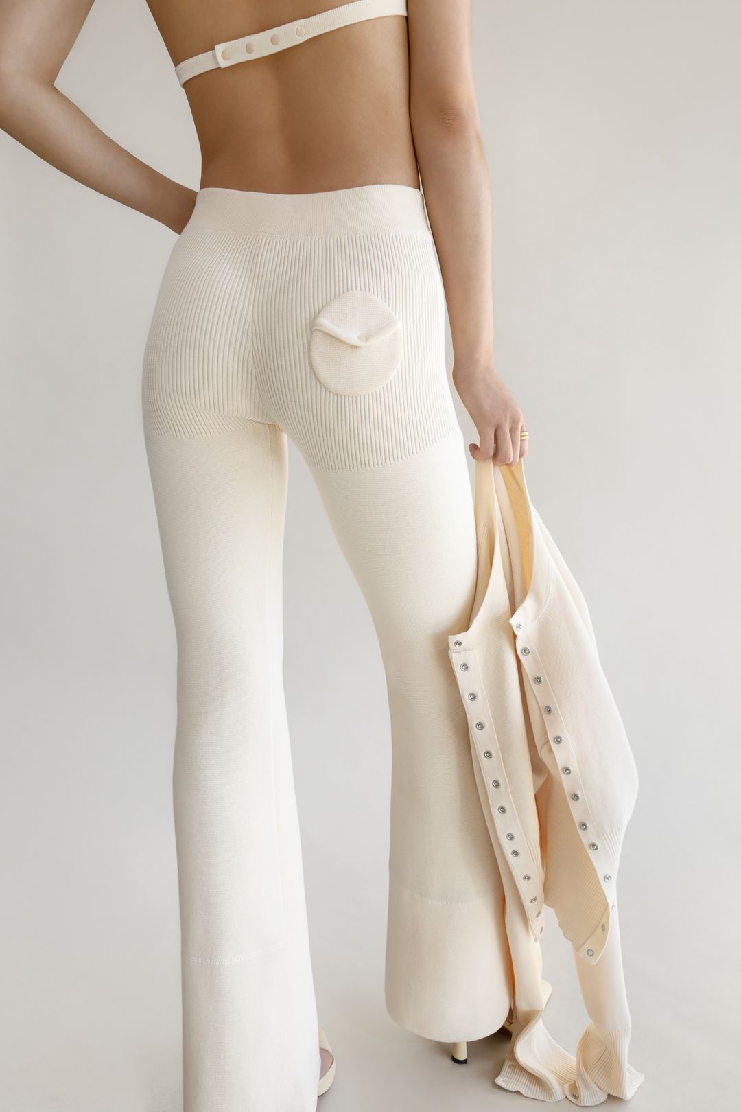 Completo gilet e pantaloni bianchi