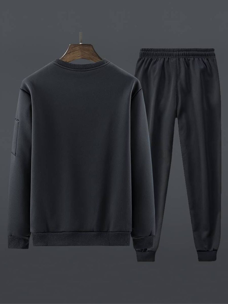 maglione con coulisse e pantaloni da jogging per uomo