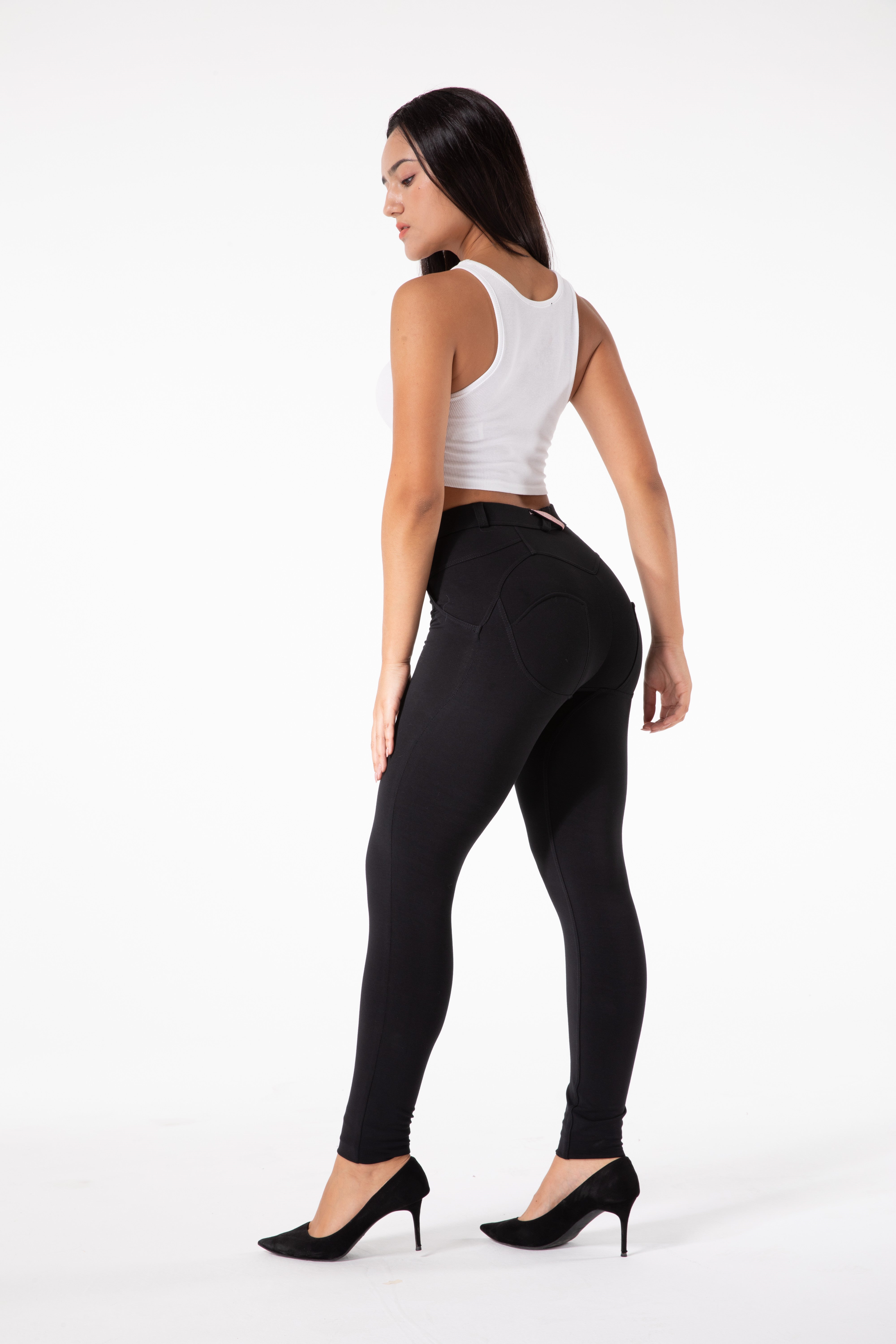 Pantaloni attillati neri