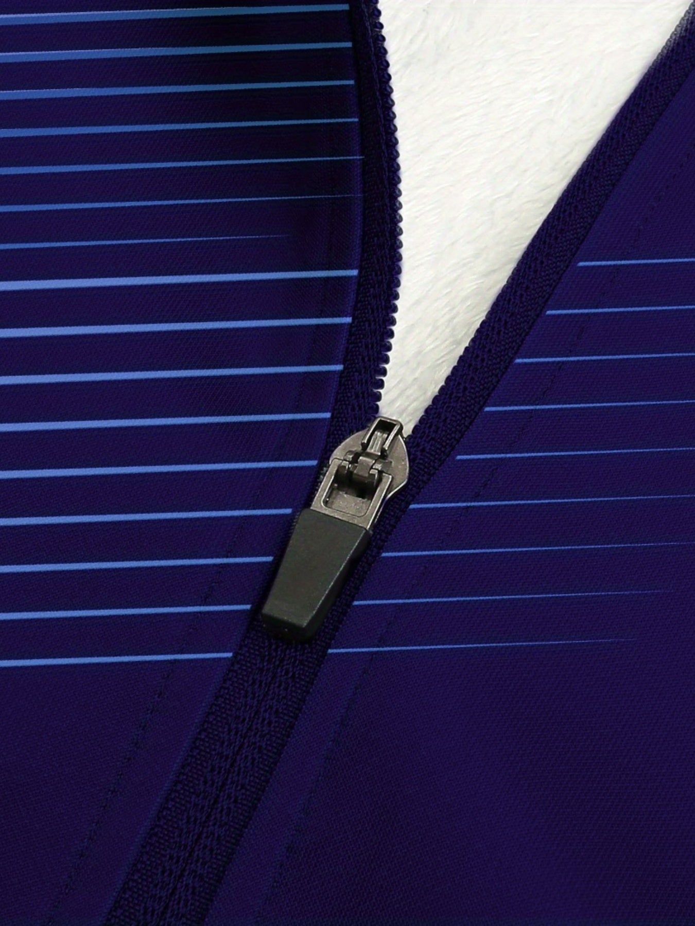 Felpa con cappuccio in pelliccia a righe da uomo