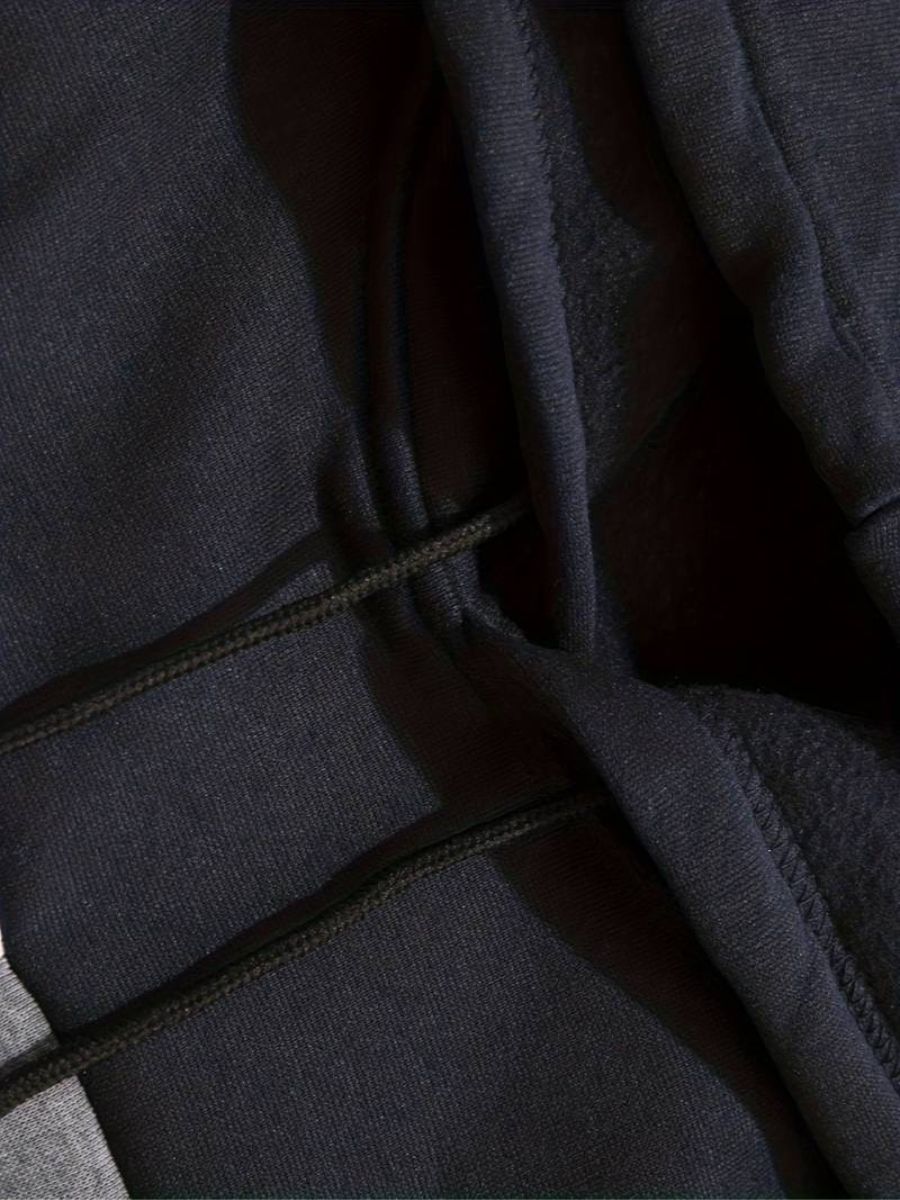 felpa con cappuccio e pantaloni da jogging con coulisse