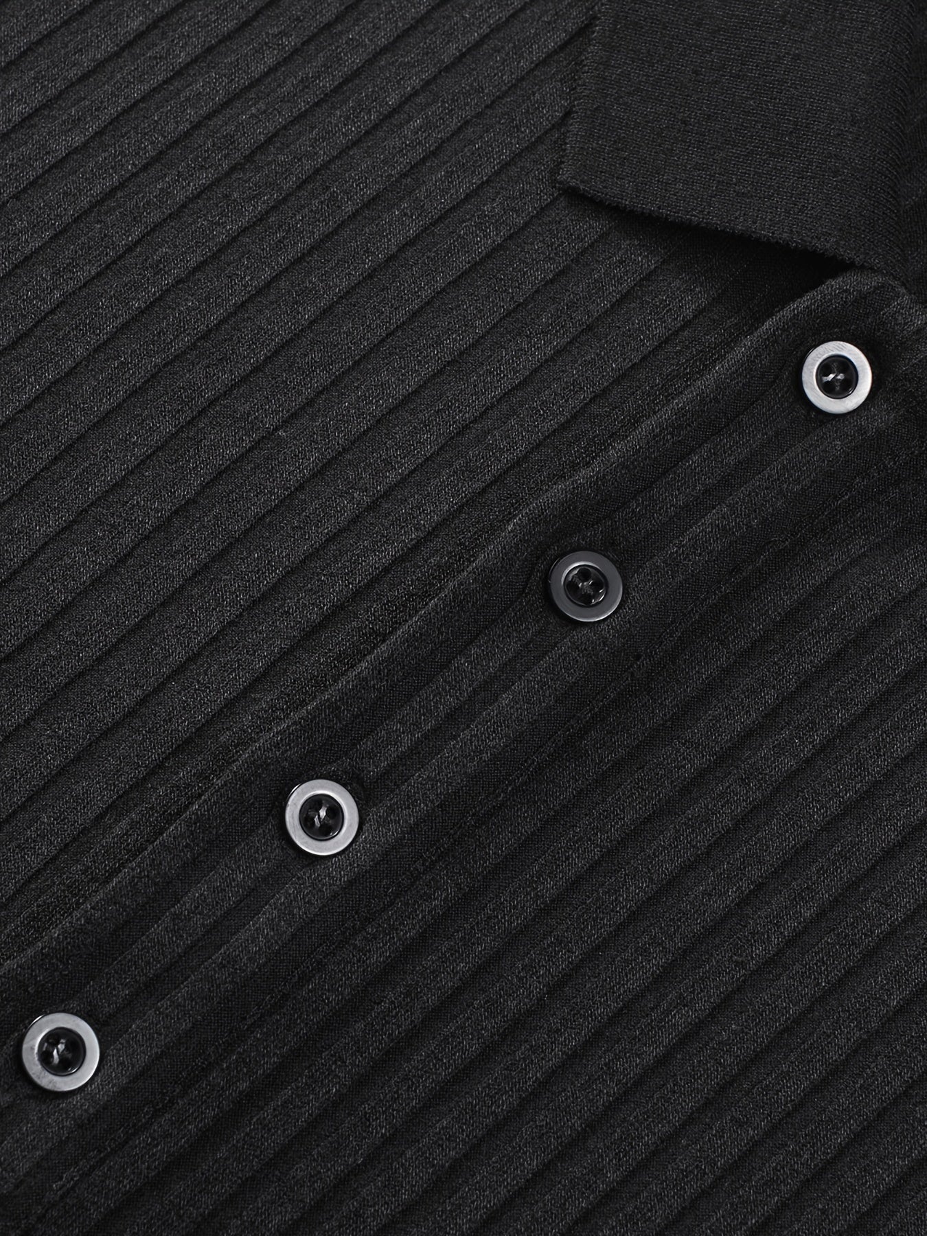 Camicia Henley nera a righe con maniche lunghe