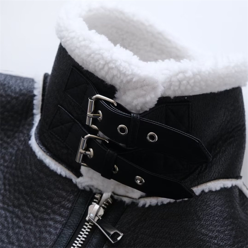 Cardigan nero con pelliccia per donna