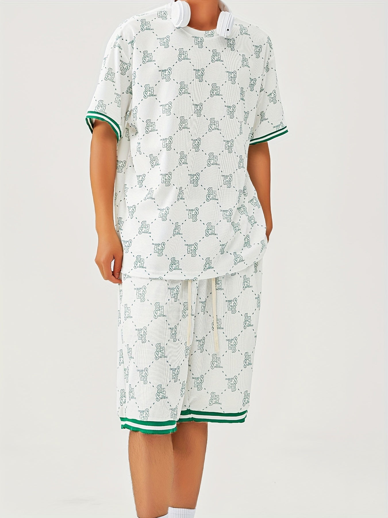 T-shirt e pantaloncini con stampa motivo lettere