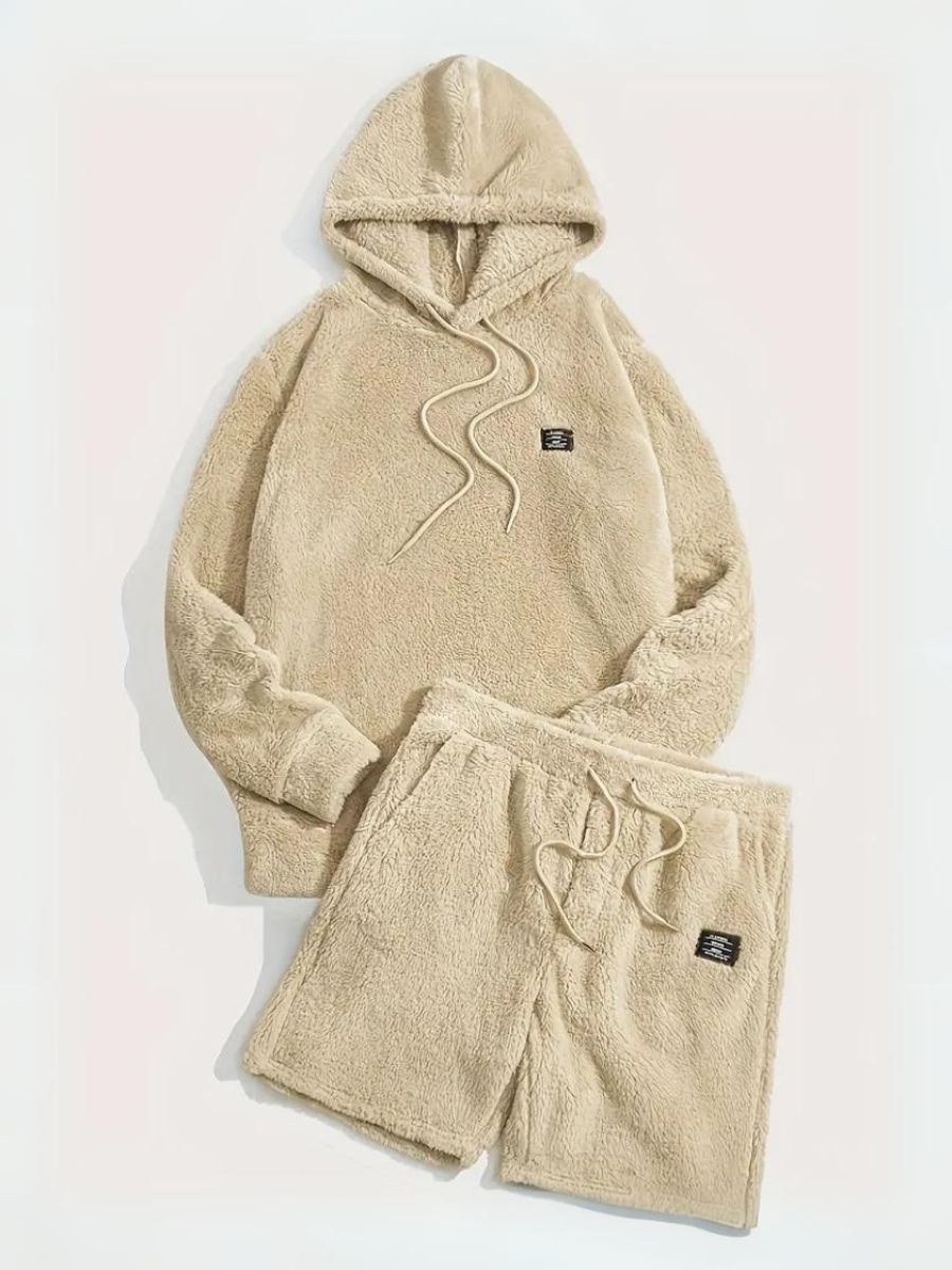 soffice felpa con cappuccio e pantaloncini