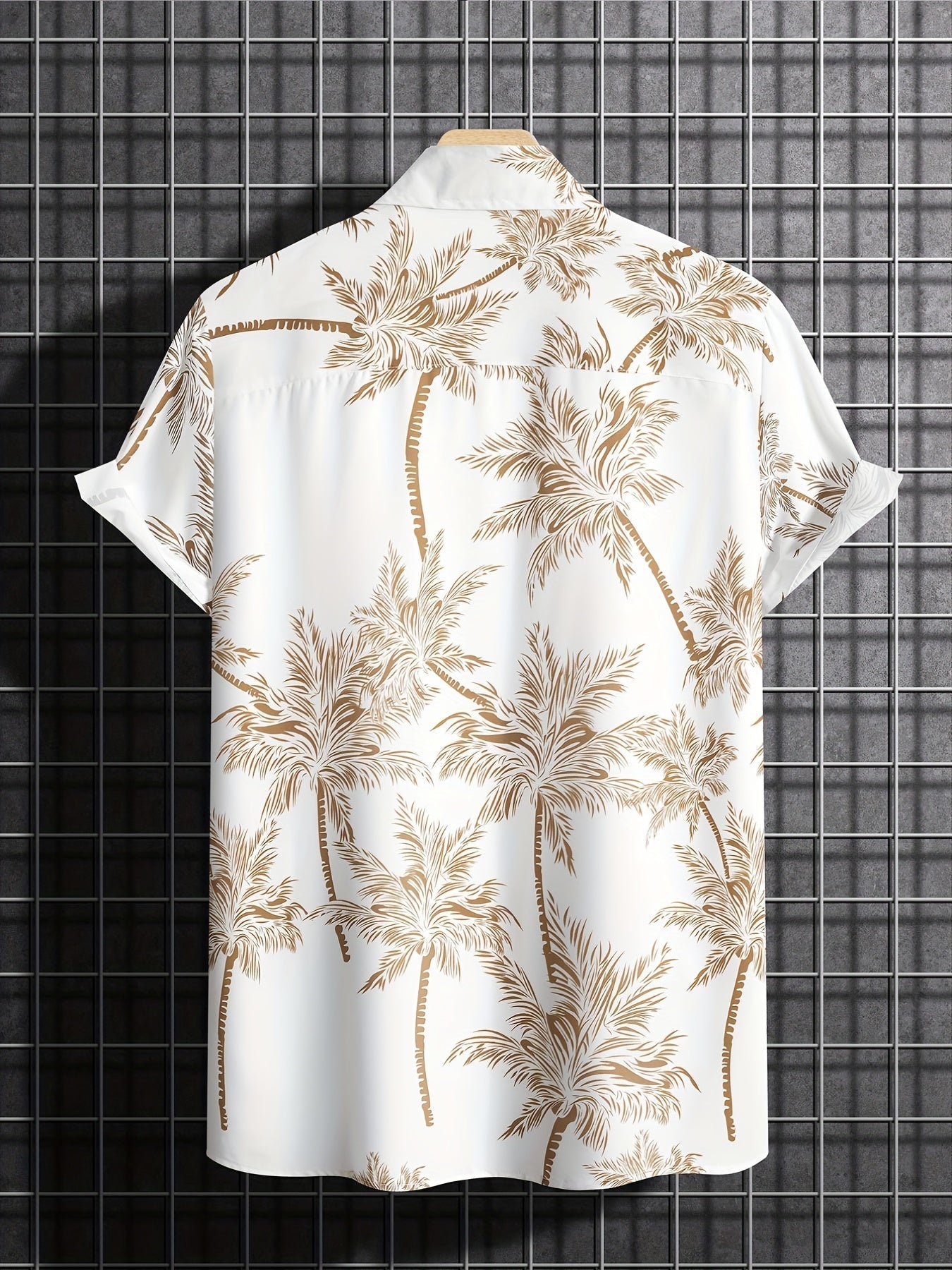 Camicia casual con maniche corte e motivo palme per le vacanze estive