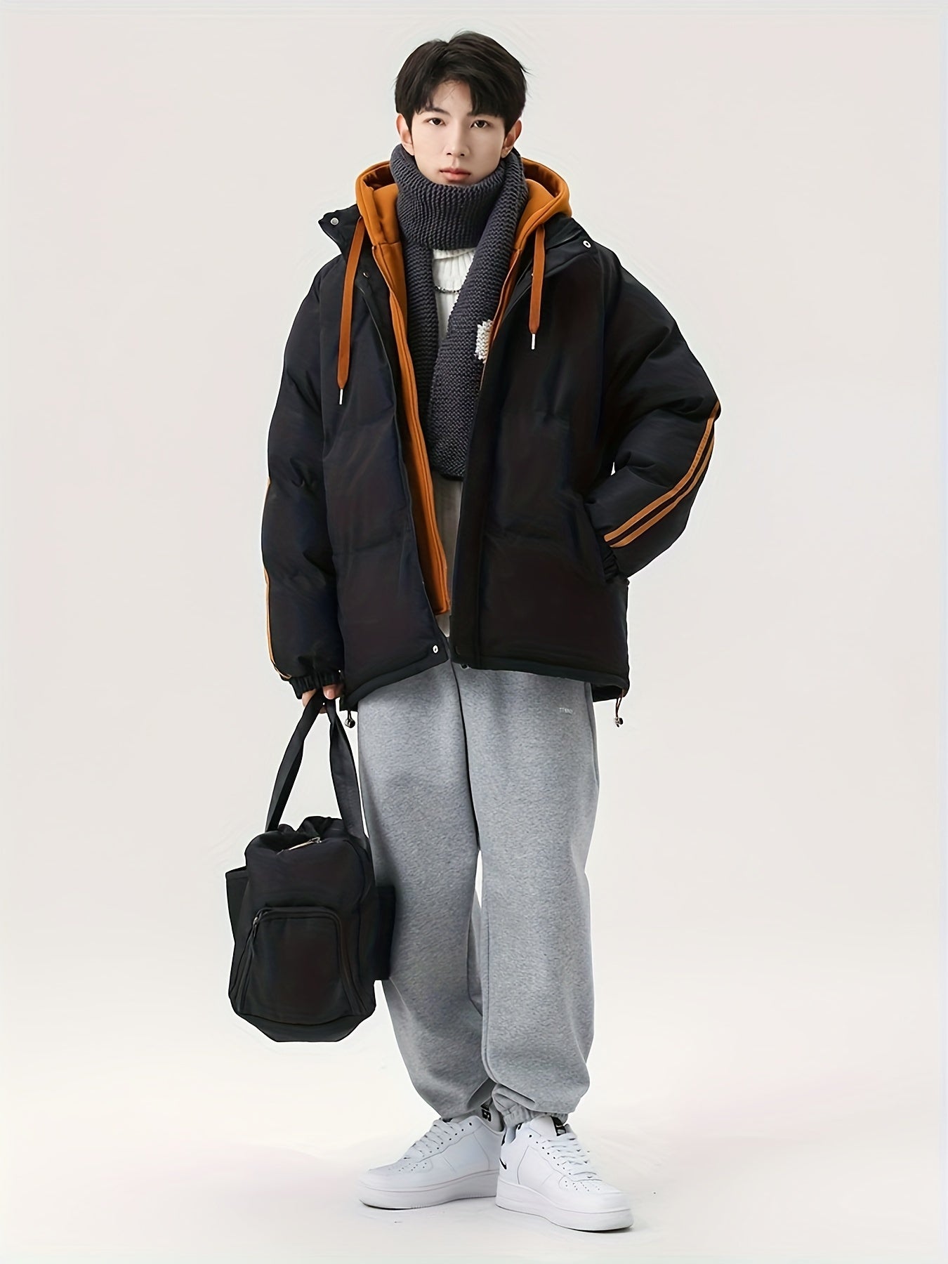 Giubbotto imbottito con cappuccio