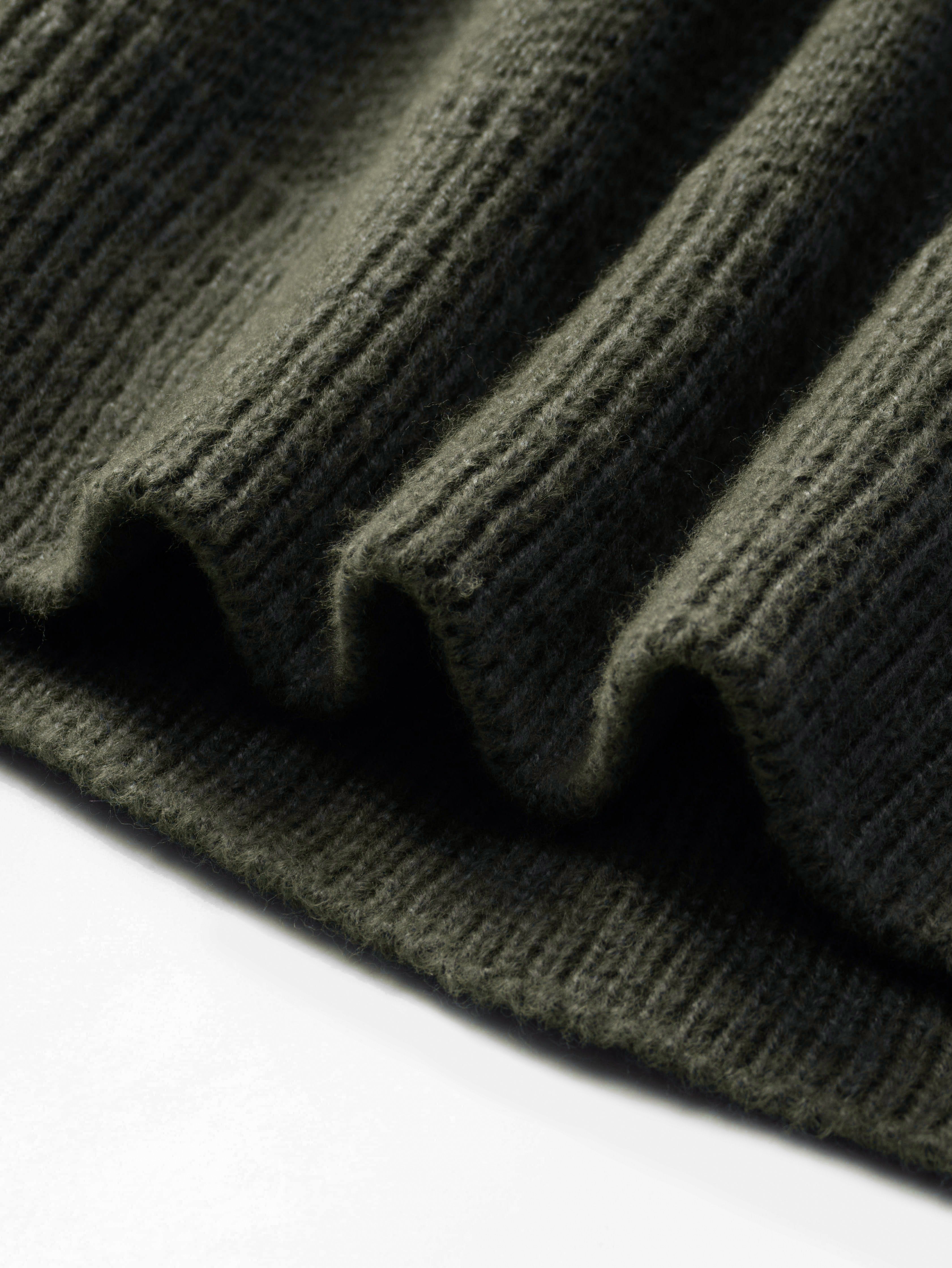 Maglione lavorato a maglia con motivo a rombi