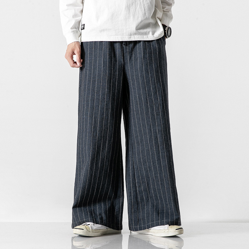 Pantaloni a righe con gamba dritta