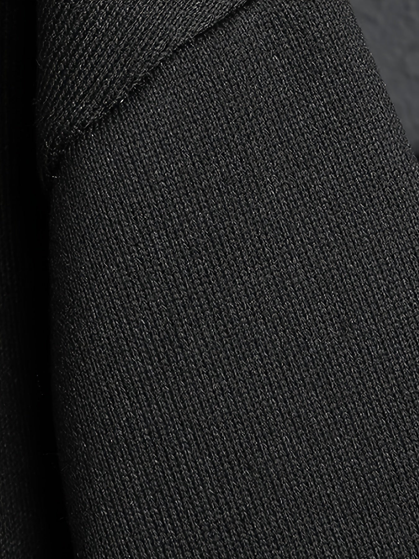 Set composto da felpa sportiva con cappuccio e pantaloni