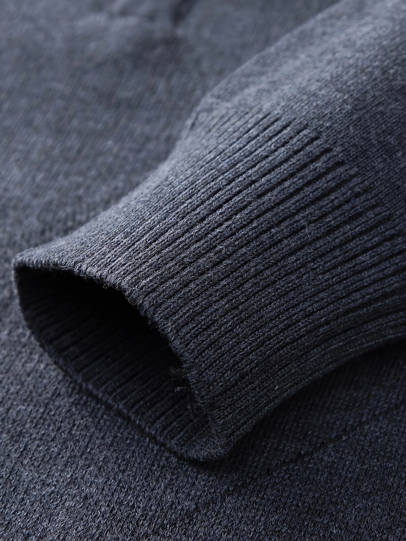 Maglione lavorato a maglia larga