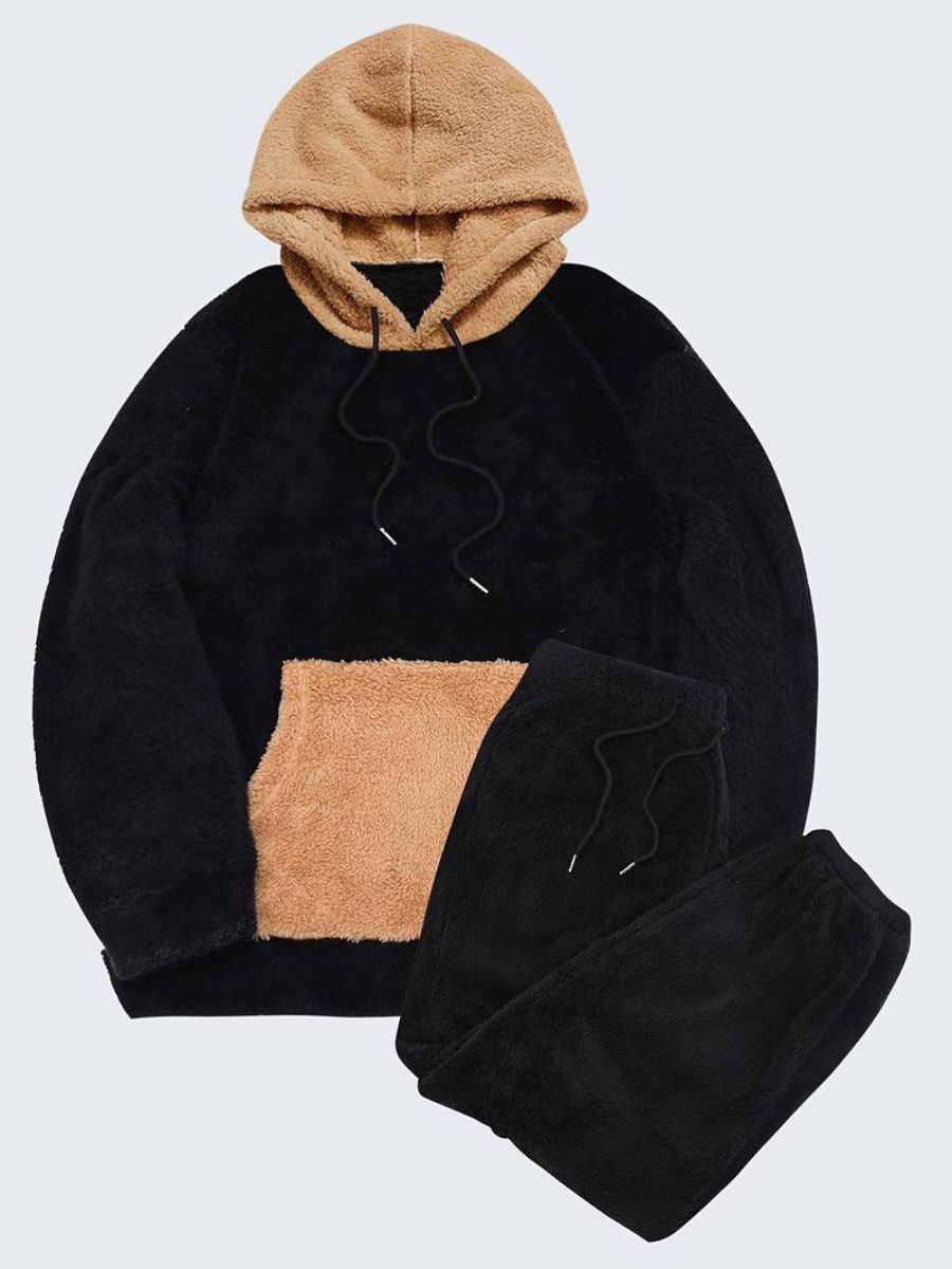 soffice felpa con cappuccio e pantaloni della tuta