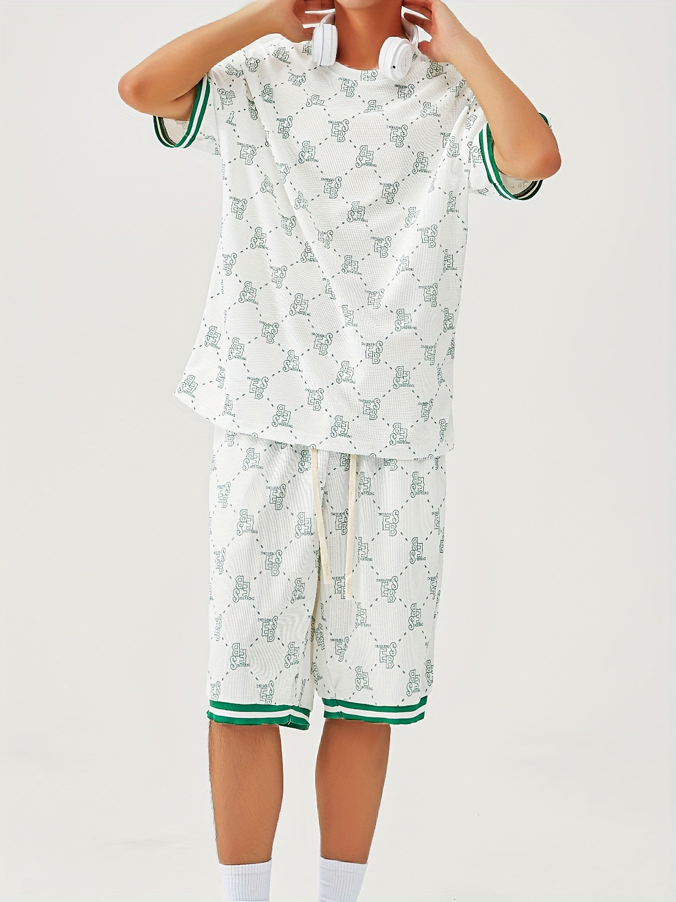 T-shirt e pantaloncini con stampa motivo lettere