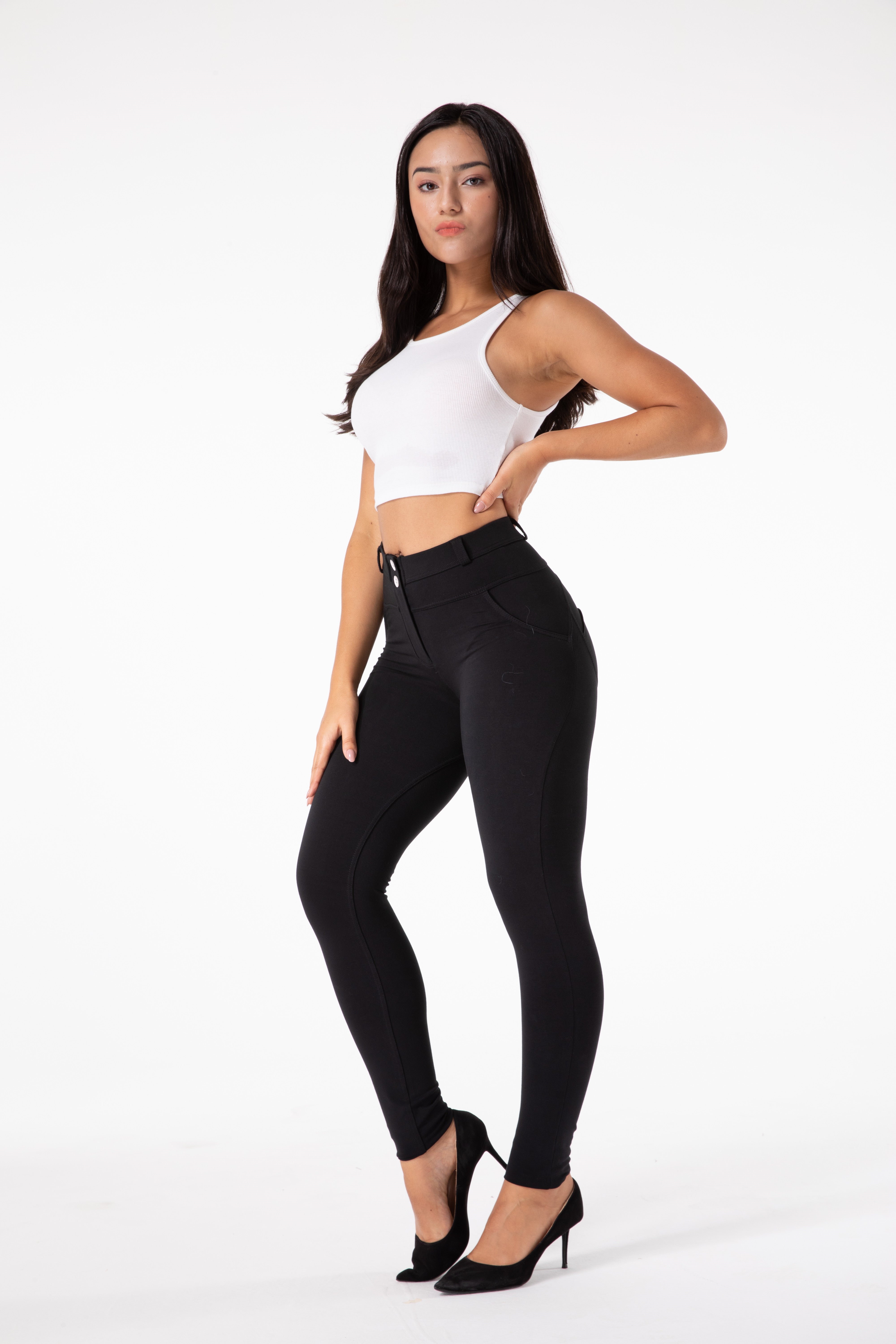 Pantaloni attillati neri