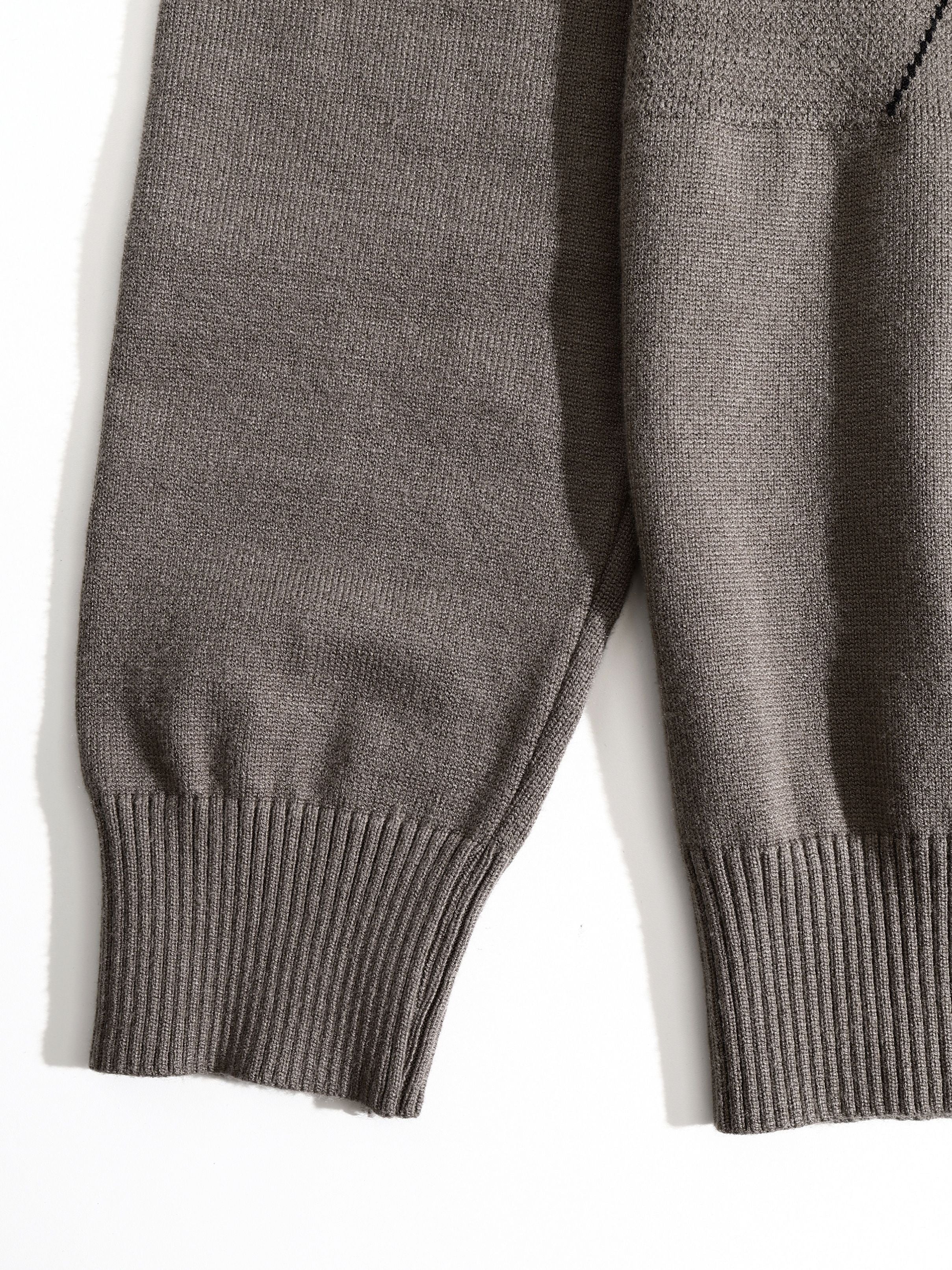 Maglione ampio lavorato a rombi