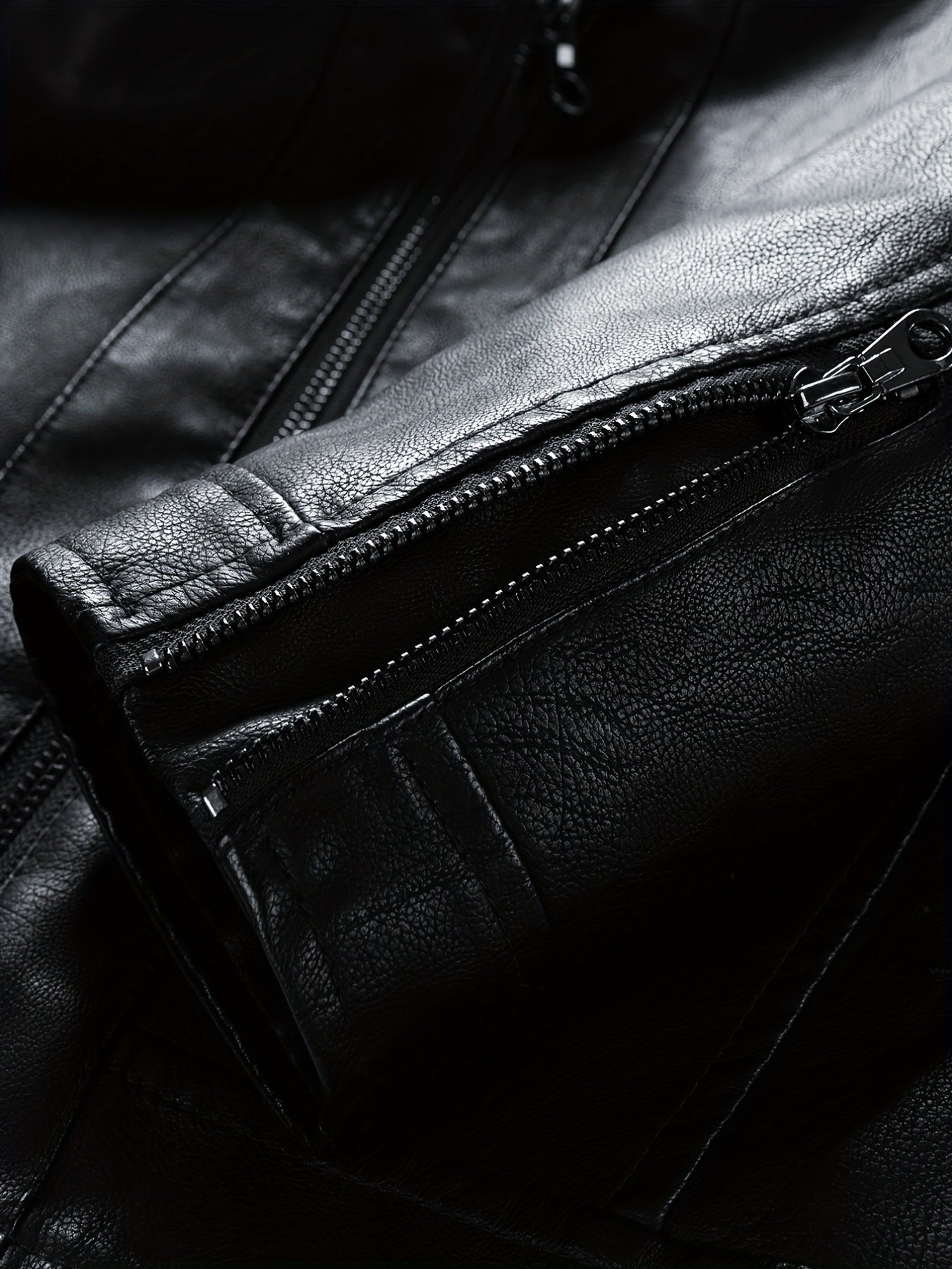 Giacca vintage in ecopelle per la primavera