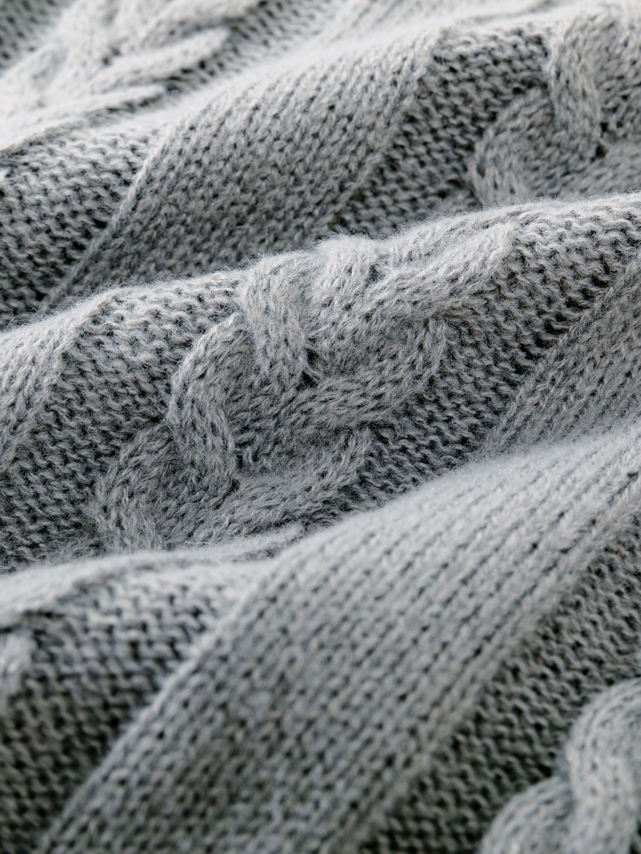 Maglione grigio lavorato a maglia con elasticit? media da uomo