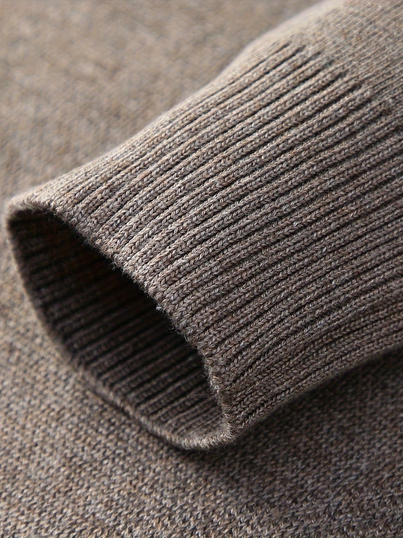 Maglione lavorato a maglia larga