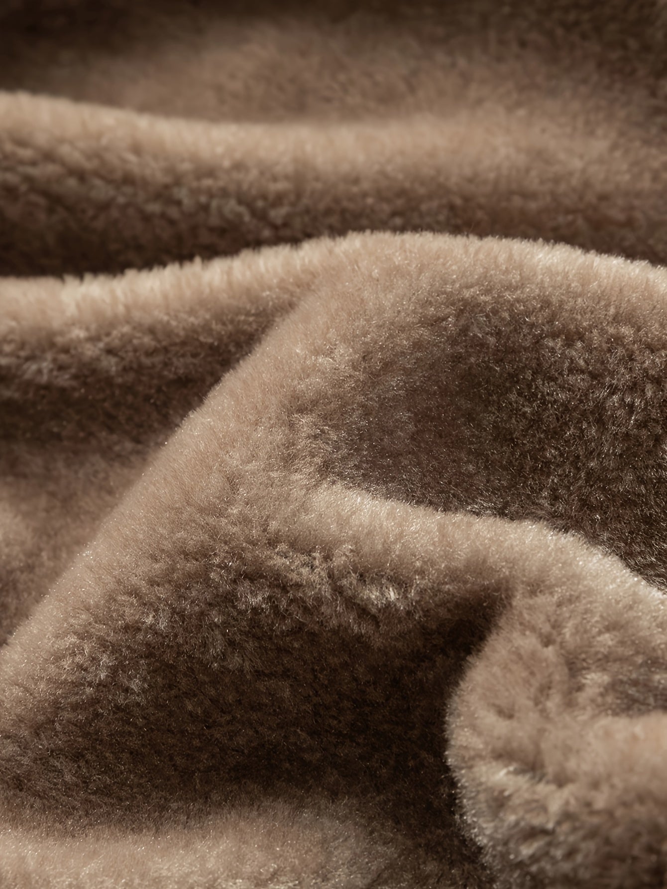 Giacca nera foderata in cotone con pelliccia