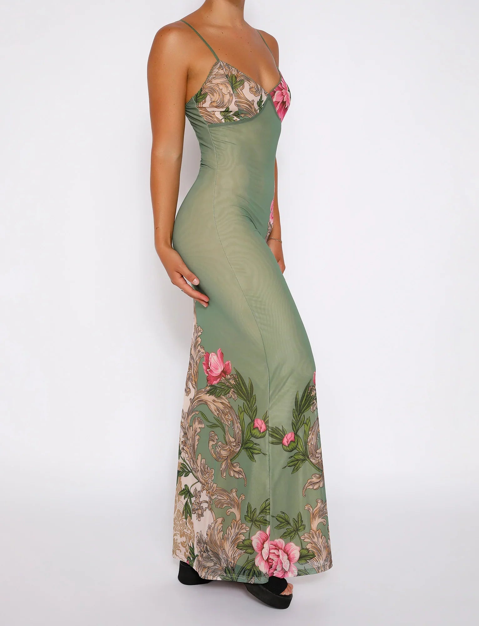 Vestito in pizzo verde floreale