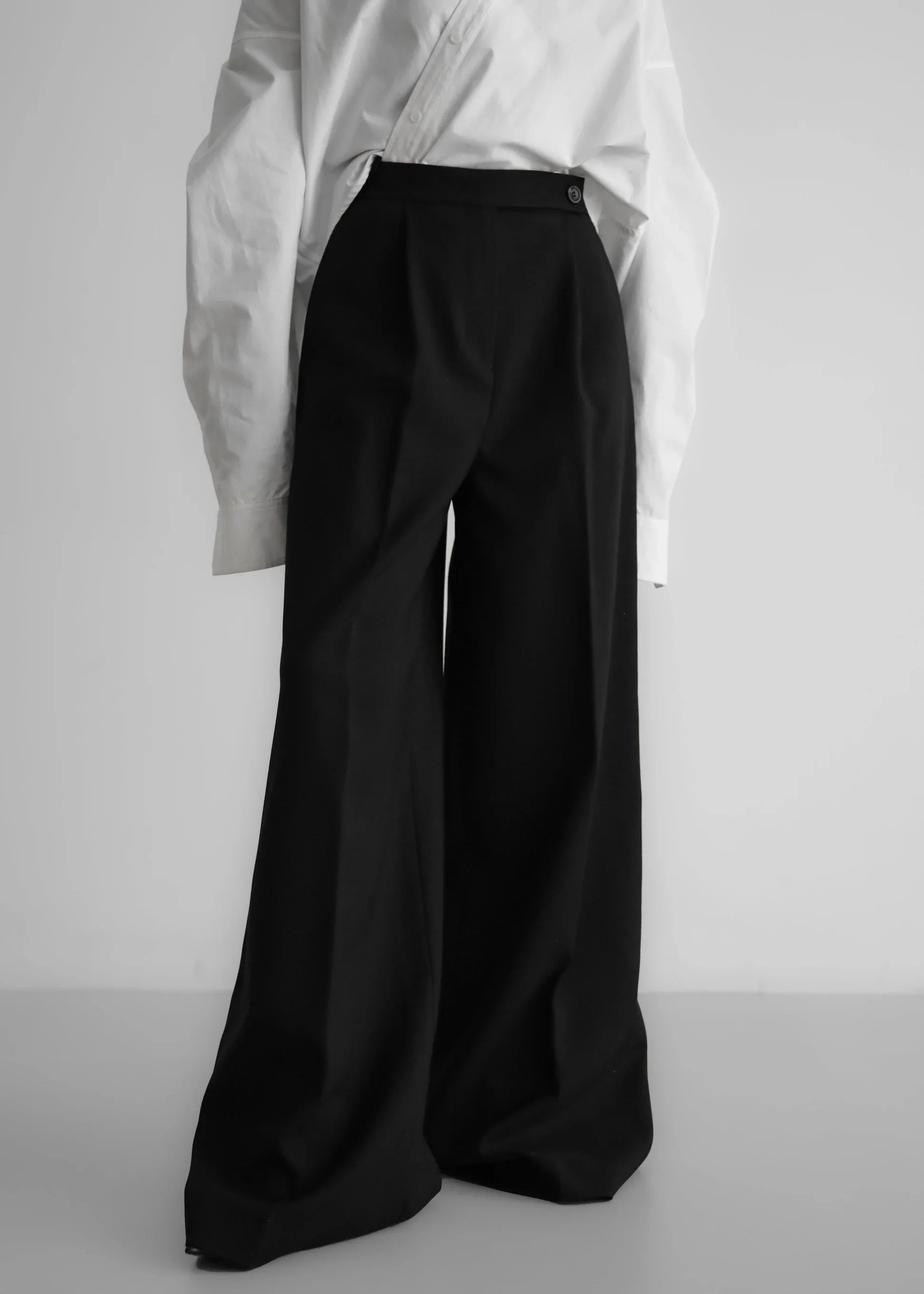 Pantaloni classici a gamba larga