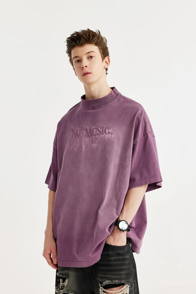 T-shirt lavata e tinta in cravatta