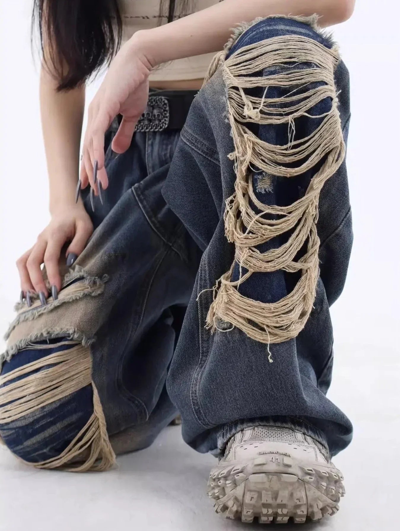 Jeans larghi strappati
