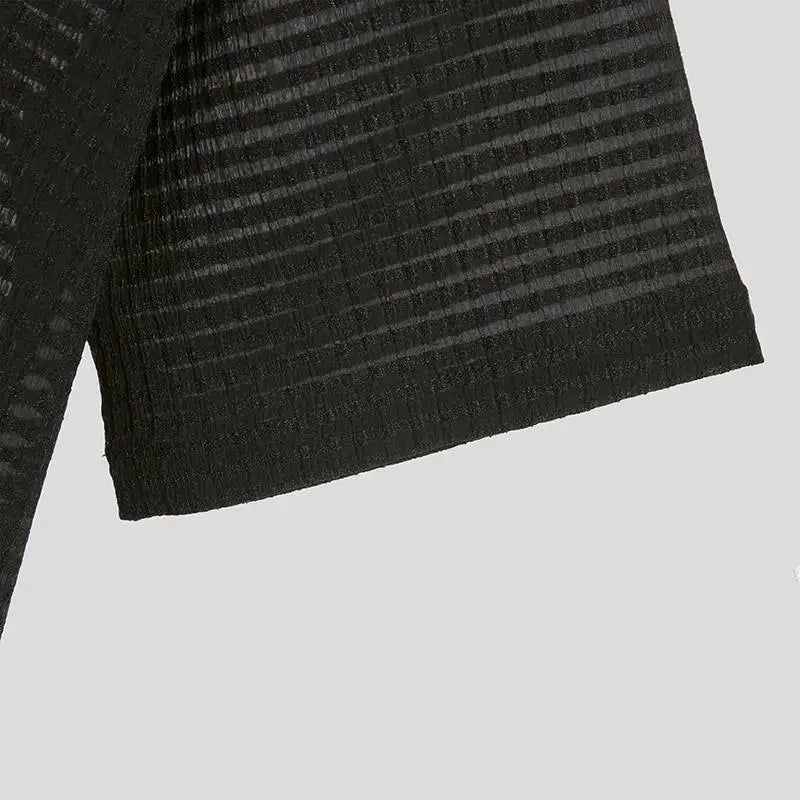 Camicia rigata con maniche lunghe e revers