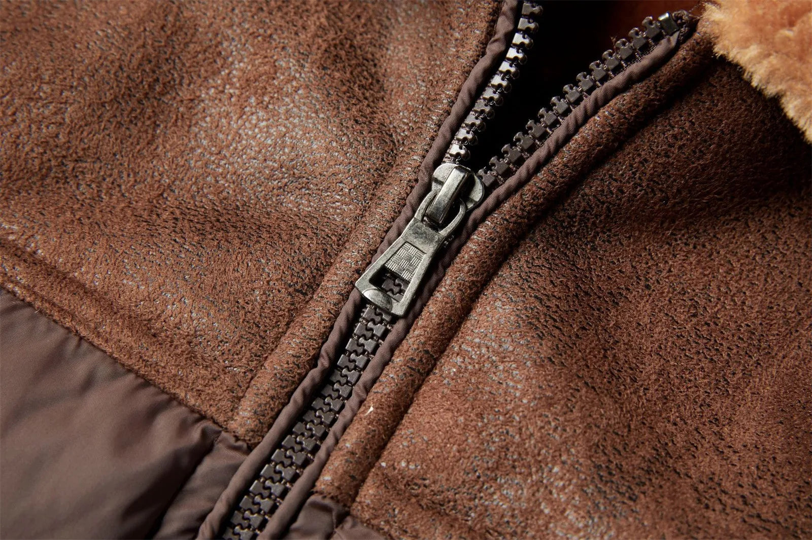 Cappotto con pelliccia per uomo