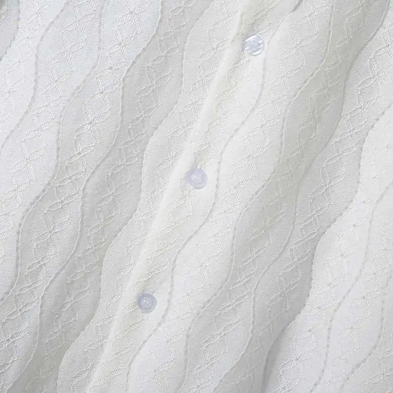 Camicia in pizzo con revers retr? e maniche corte