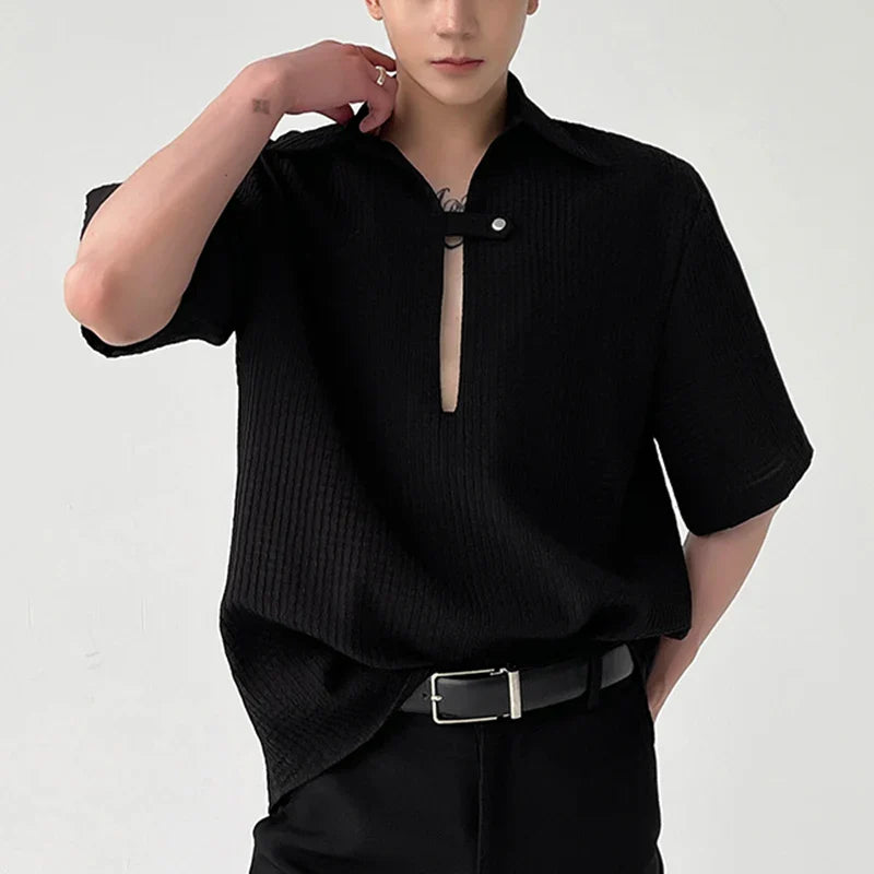 Camicia rigata con maniche lunghe e revers