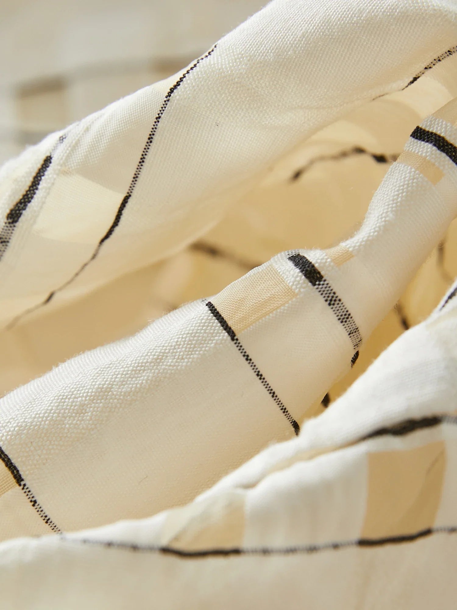 top e gonna beige in stile francese