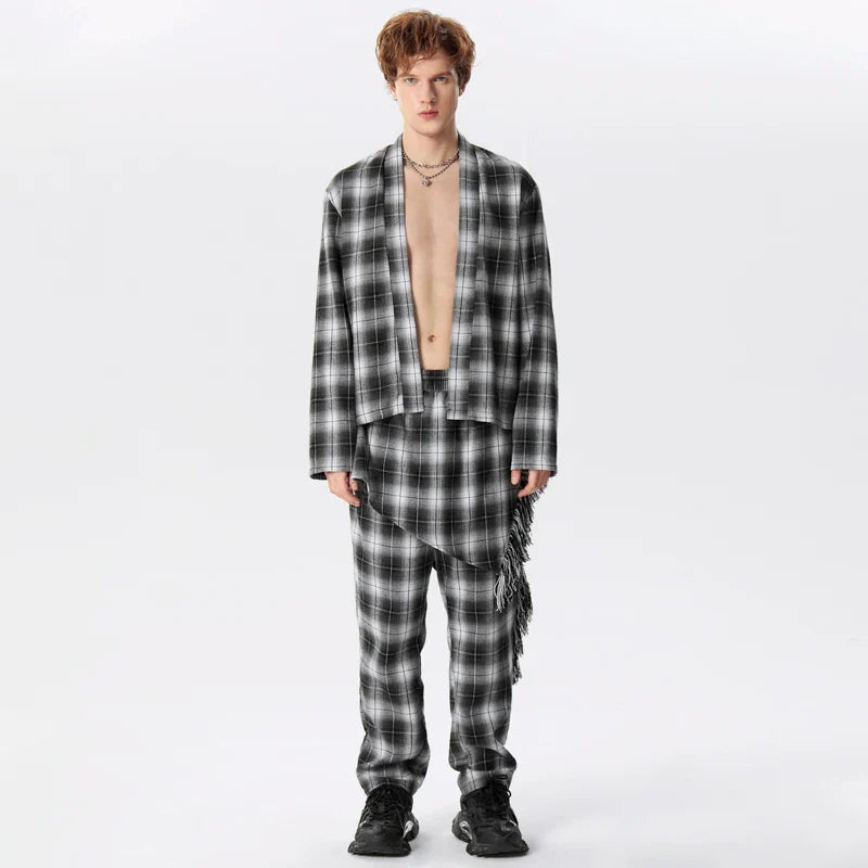 Cardigan a quadri con maniche lunghe e punto aperto e pantaloni con gonne irregolari