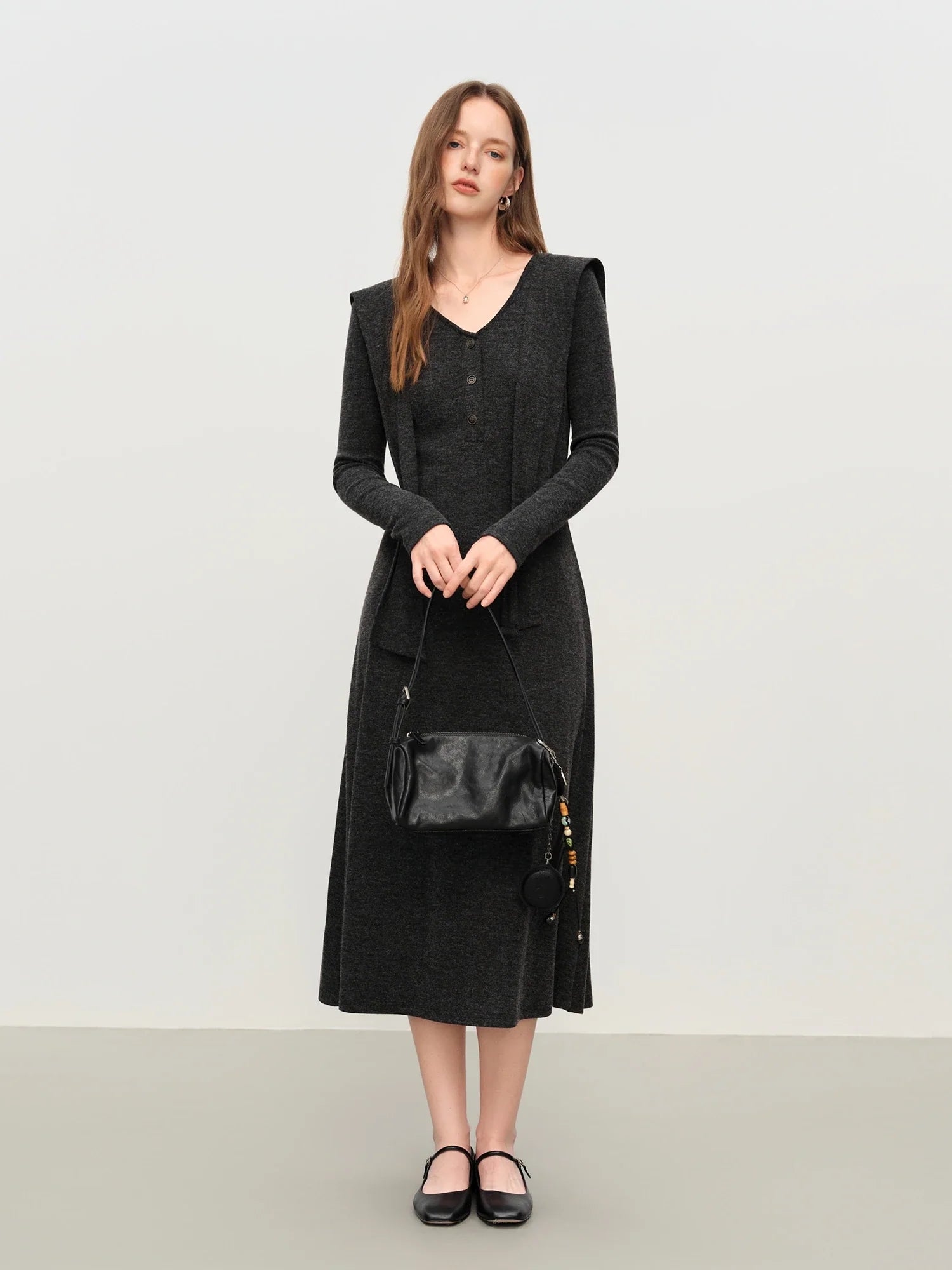 Abito grigio snellente a trapezio