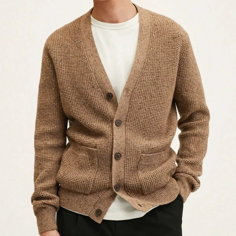 Cardigan beige realizzato in lana strutturata