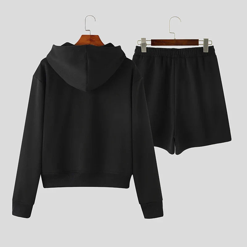 Felpa a maniche lunghe e pantaloncini con cappuccio