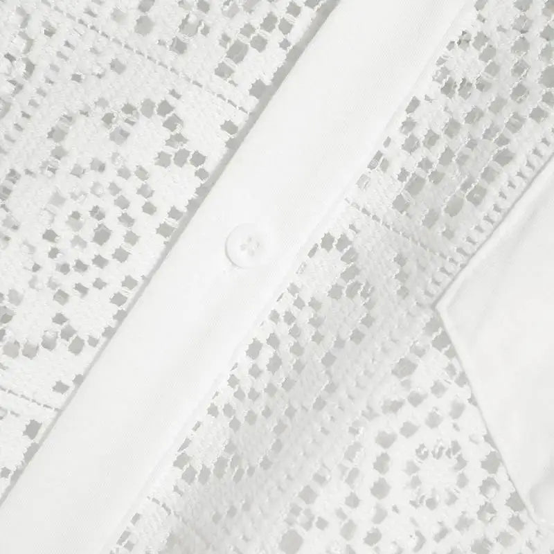 Camicia trasparente con maniche corte e revers