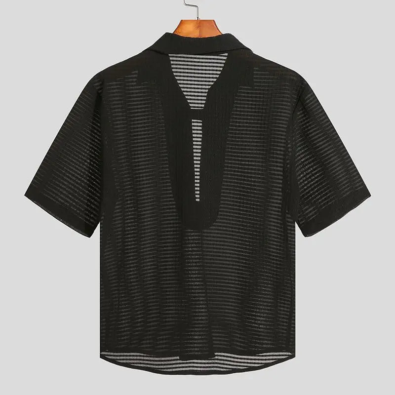 Camicia rigata con maniche lunghe e revers